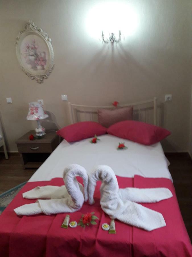 Dimitra'S Garden Villa Kaliráhi Kültér fotó