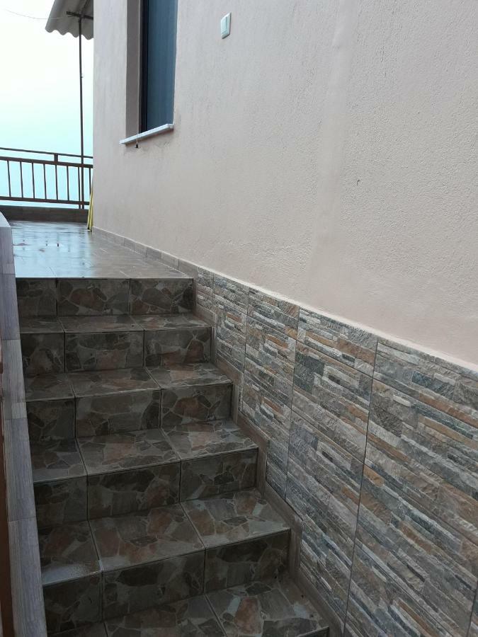 Dimitra'S Garden Villa Kaliráhi Kültér fotó
